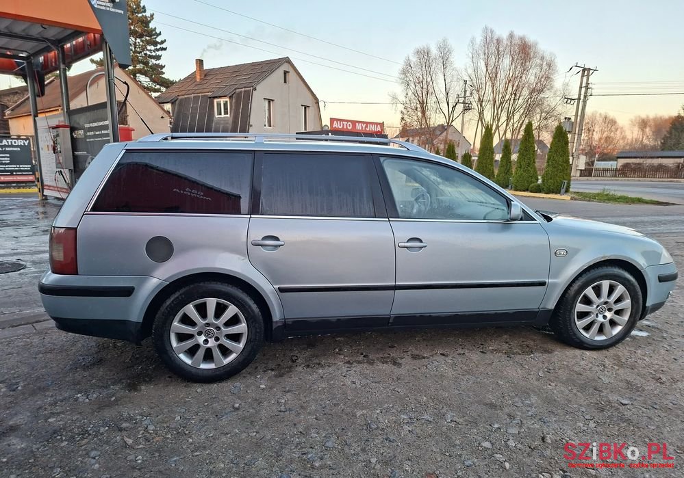 2003' Volkswagen Passat Variant photo #4