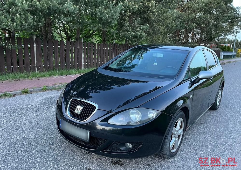 2007' SEAT Leon photo #6
