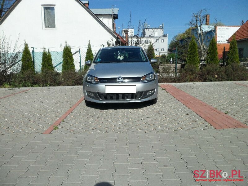 2010' Volkswagen Polo photo #5