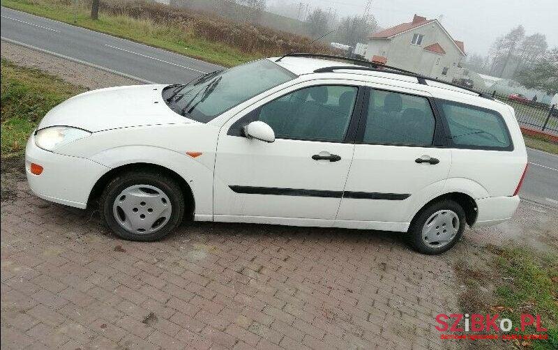 2001' Ford Focus photo #1