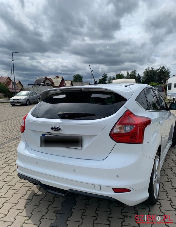 2012' Ford Focus photo #3