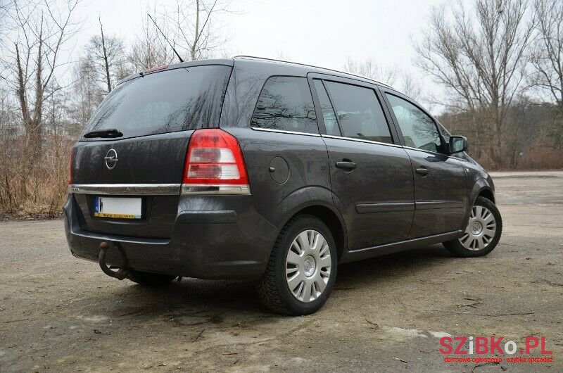2012' Opel Zafira photo #3