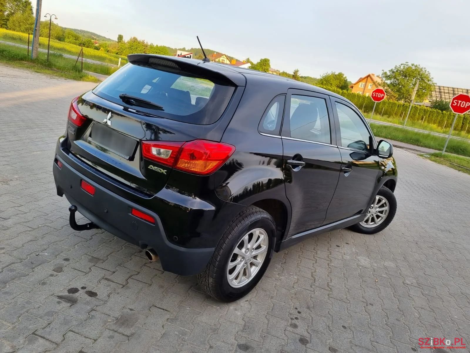 2010' Mitsubishi ASX photo #4