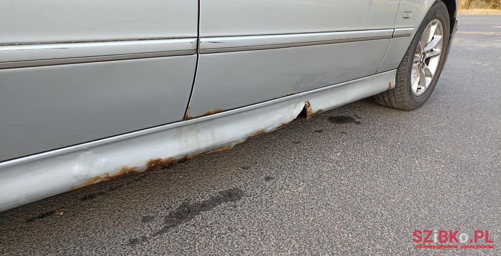 2003' BMW 5 Series 520D photo #6