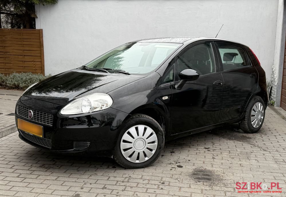 2009' Fiat Grande Punto photo #1