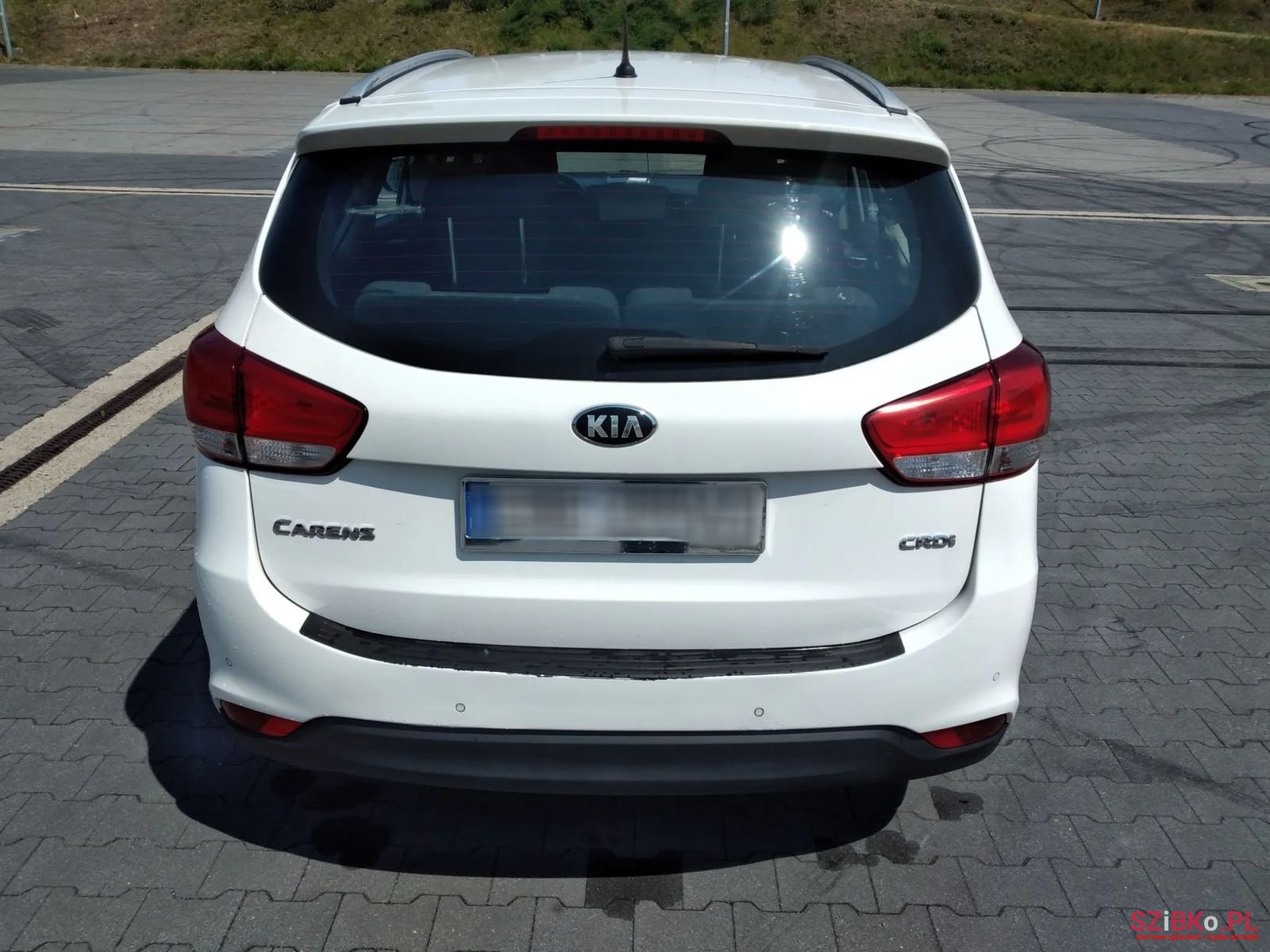 2013' Kia Carens photo #3
