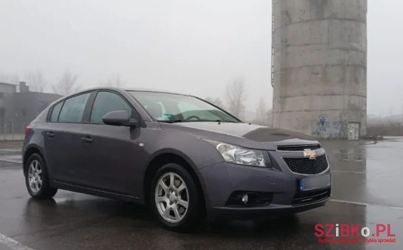 2011' Chevrolet Cruze photo #1