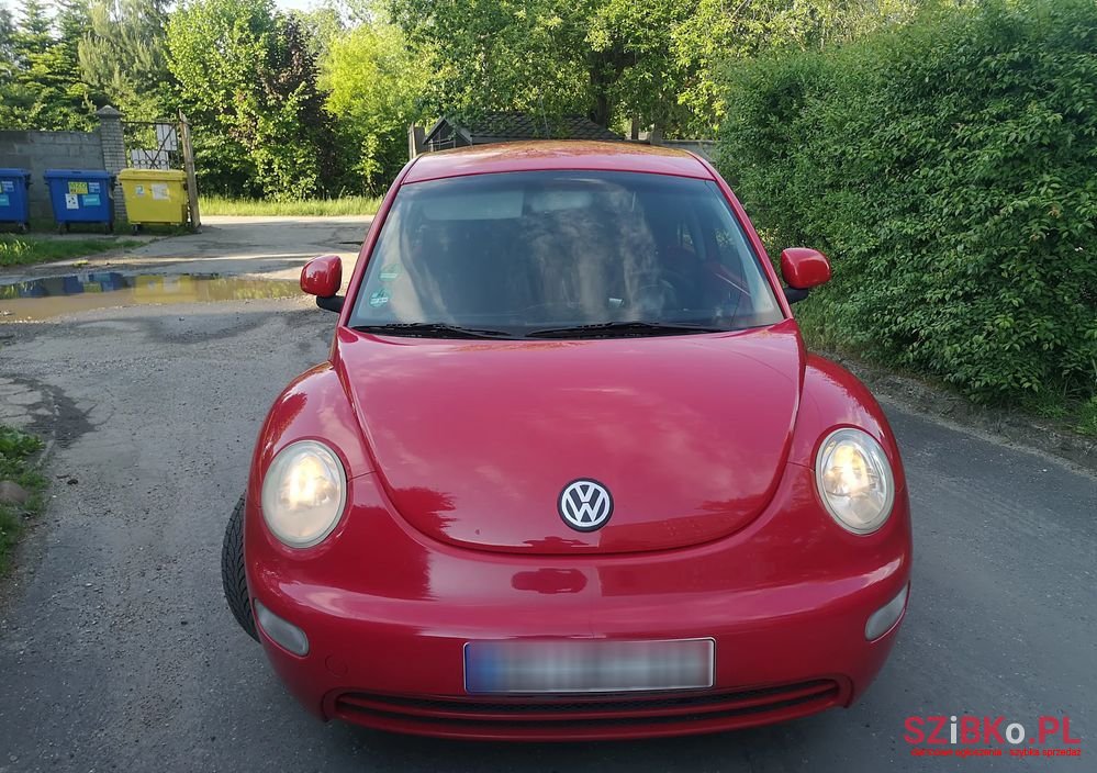 2001' Volkswagen New Beetle 2.0 photo #3