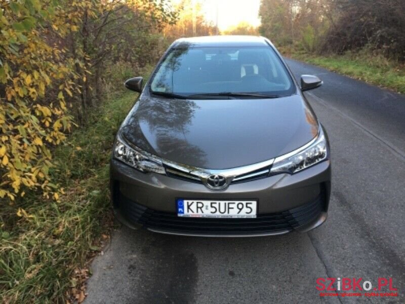 2018' Toyota Corolla photo #2