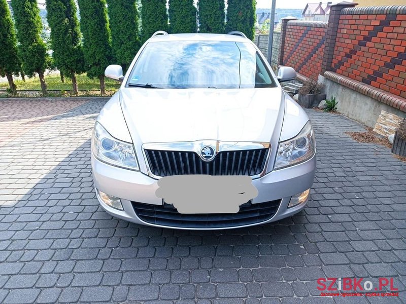 2010' Skoda Octavia 1.8 Tsi Elegance photo #3