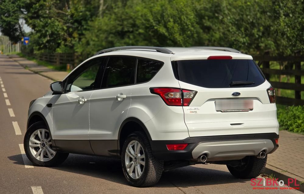 2019' Ford Kuga 2.0 Tdci 4X4 Titanium photo #3
