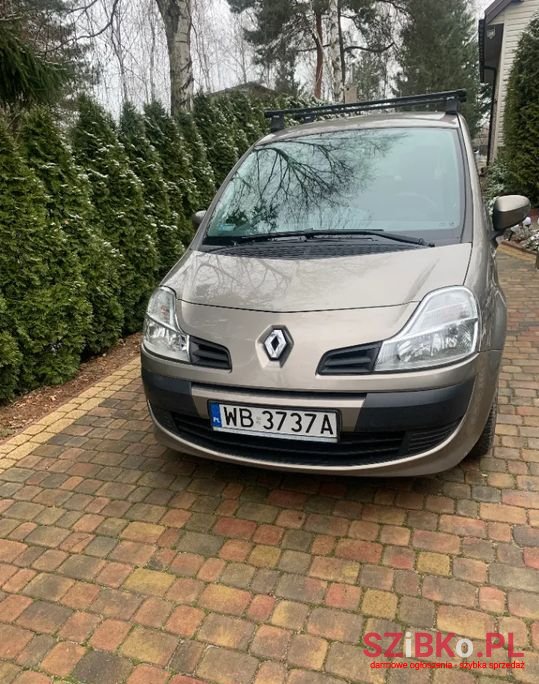 2008' Renault Modus photo #1