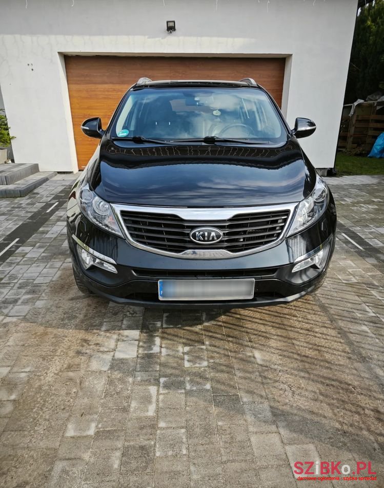 2011' Kia Sportage 1.7 Crdi M 2Wd photo #2