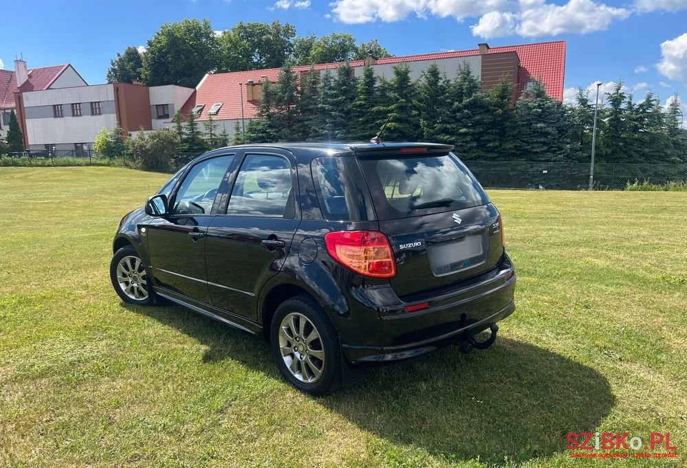 2011' Suzuki SX4 1.6 Vvt 4X2 Style photo #4
