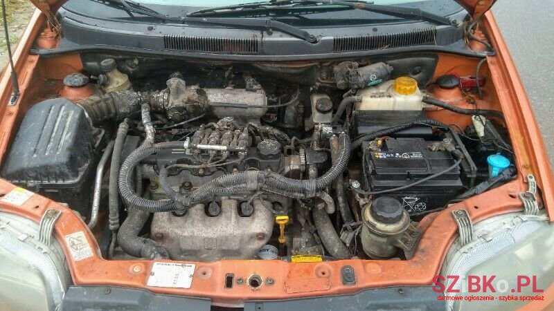 2004' Daewoo Kalos photo #1