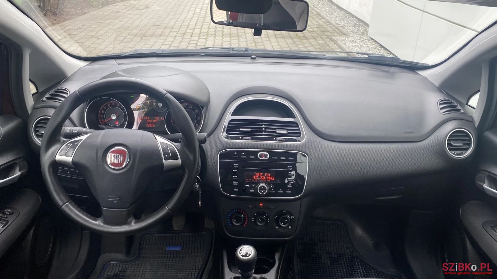 2013' Fiat Punto photo #4