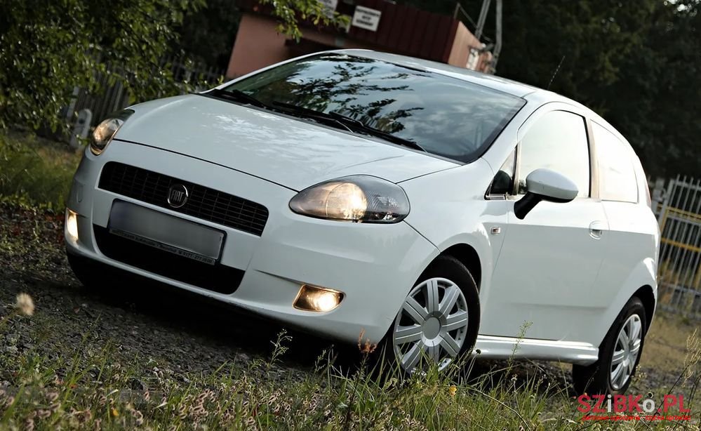 2009' Fiat Grande Punto 1.4 8V Active photo #1
