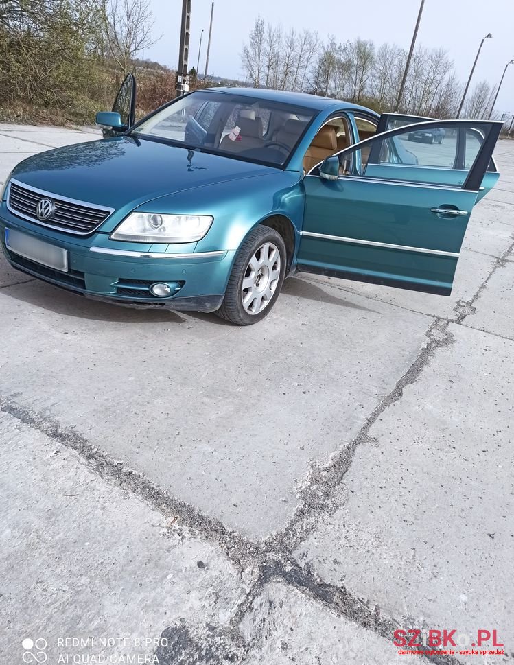 2005' Volkswagen Phaeton photo #2