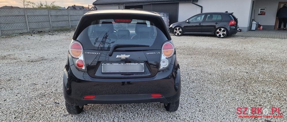 2011' Chevrolet Spark photo #5