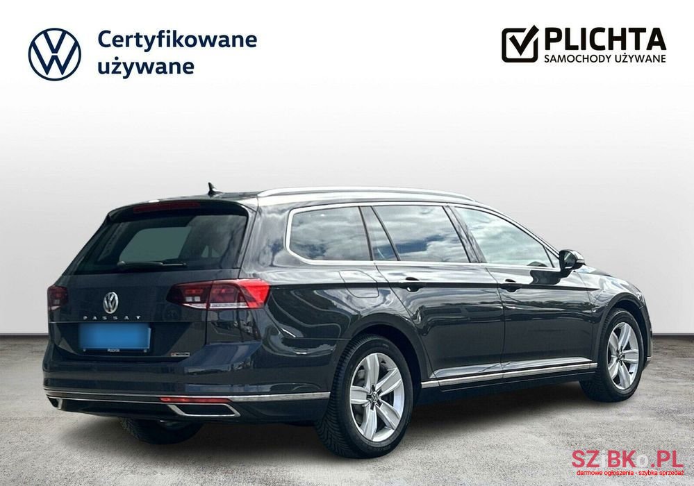 2019' Volkswagen Passat Variant photo #5