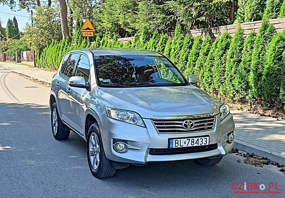 2011' Toyota RAV4 photo #1