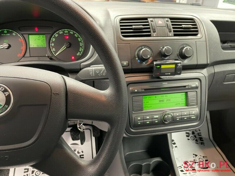2009' Skoda Fabia photo #4