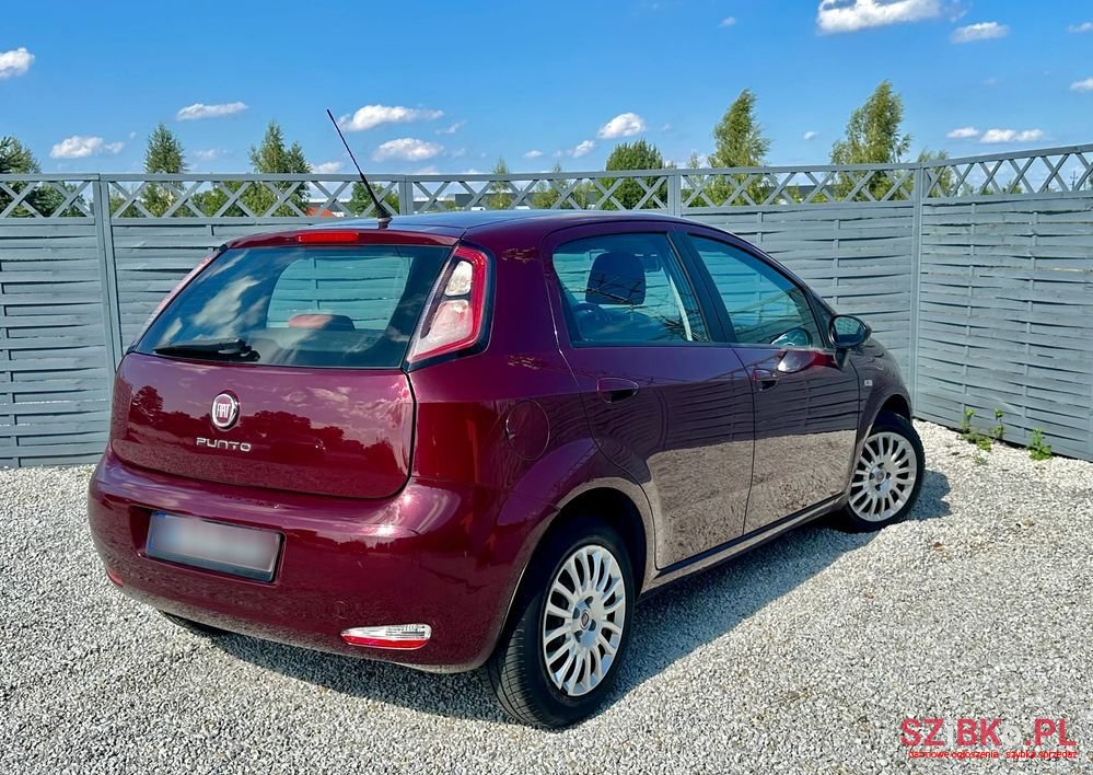2012' Fiat Punto Evo photo #3