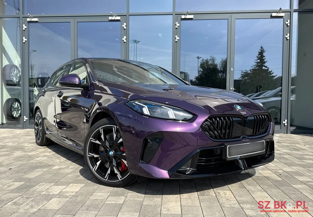 2024' BMW 1 Series photo #2