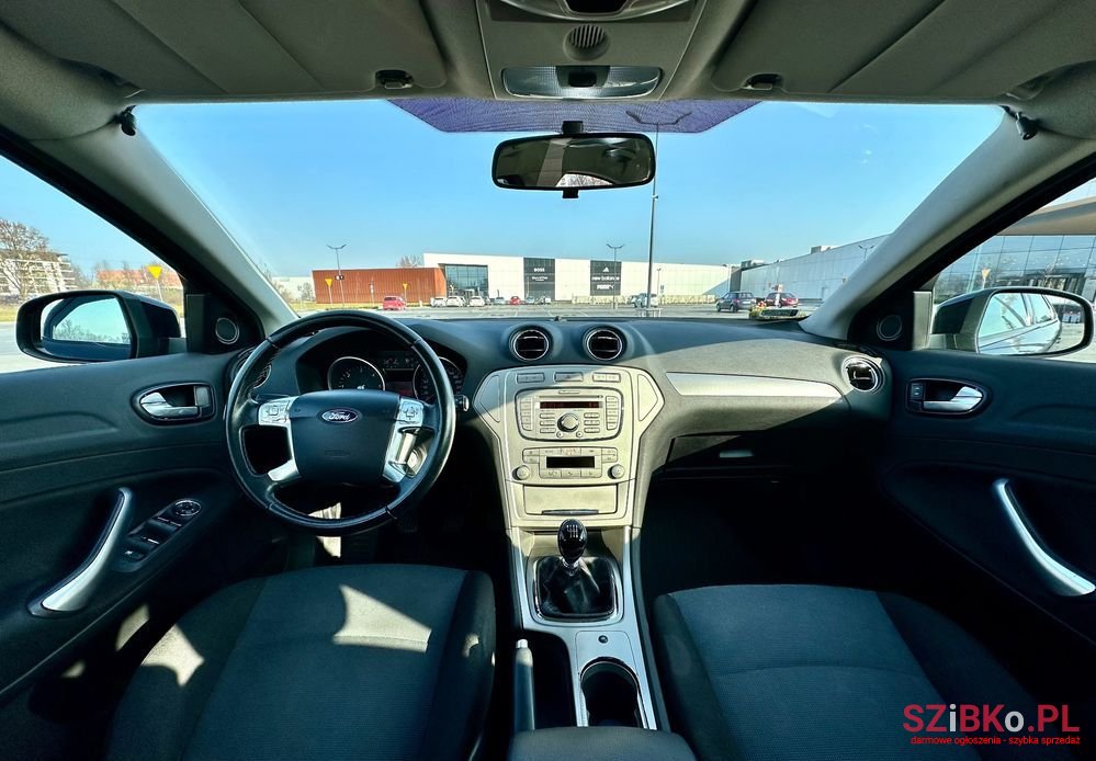 2007' Ford Mondeo 2.0 Tdci Trend photo #3