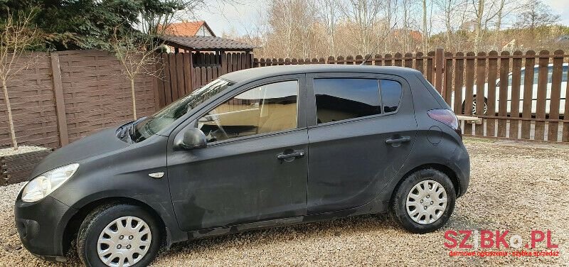 2012' Hyundai i20 photo #3