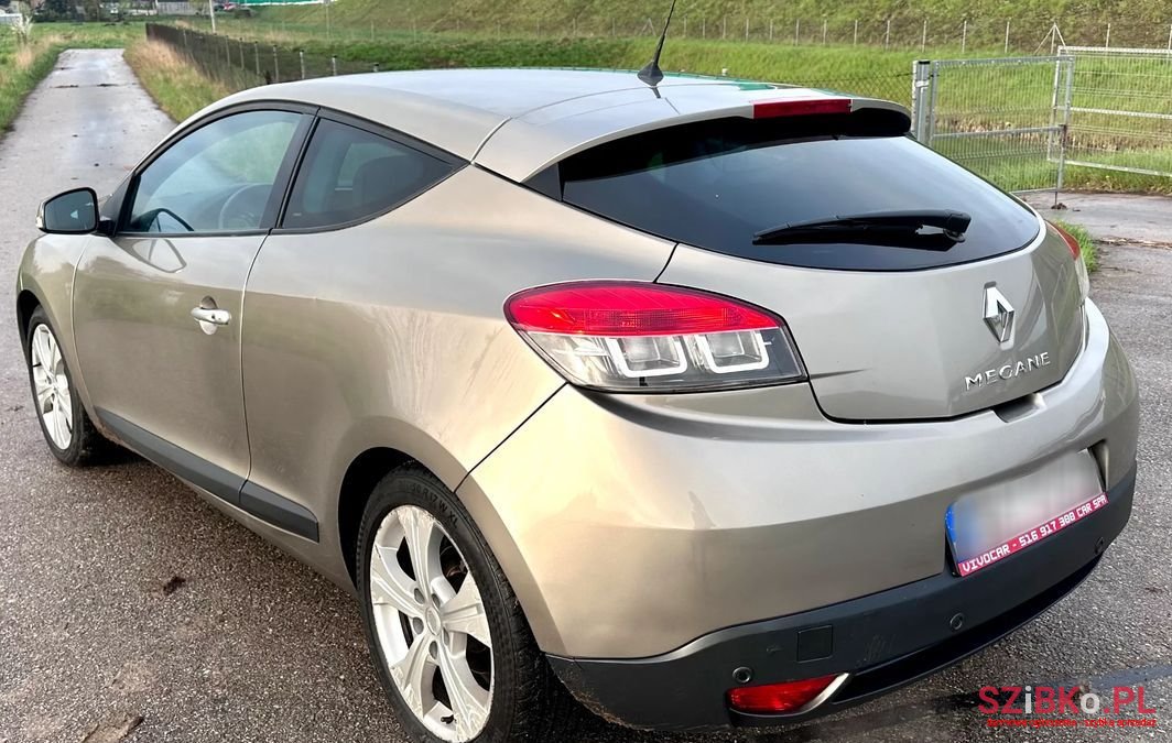 2009' Renault Megane photo #3