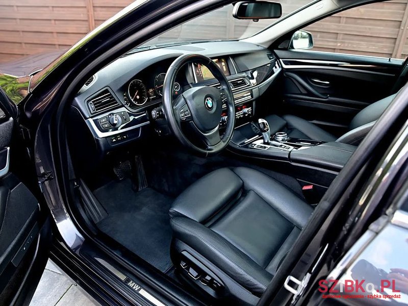 2014' BMW 5 Series 525D photo #5