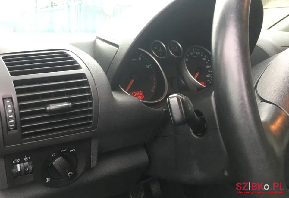 2002' Audi A2 photo #5