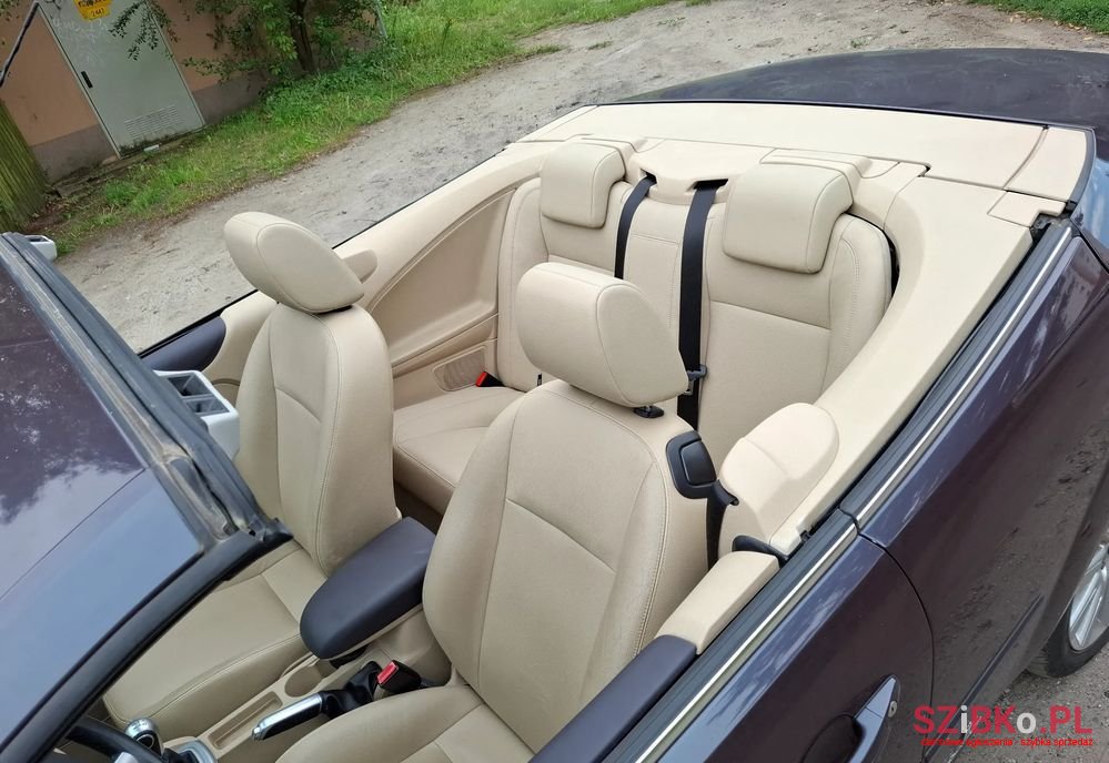 2007' Ford Focus Cc 2.0 Titanium photo #3