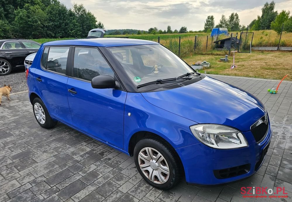 2009' Skoda Fabia 1.4 16V Classic photo #1