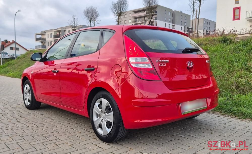 2010' Hyundai i30 photo #3