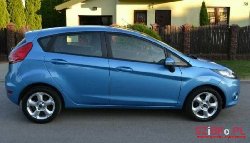 2008' Ford Fiesta photo #5