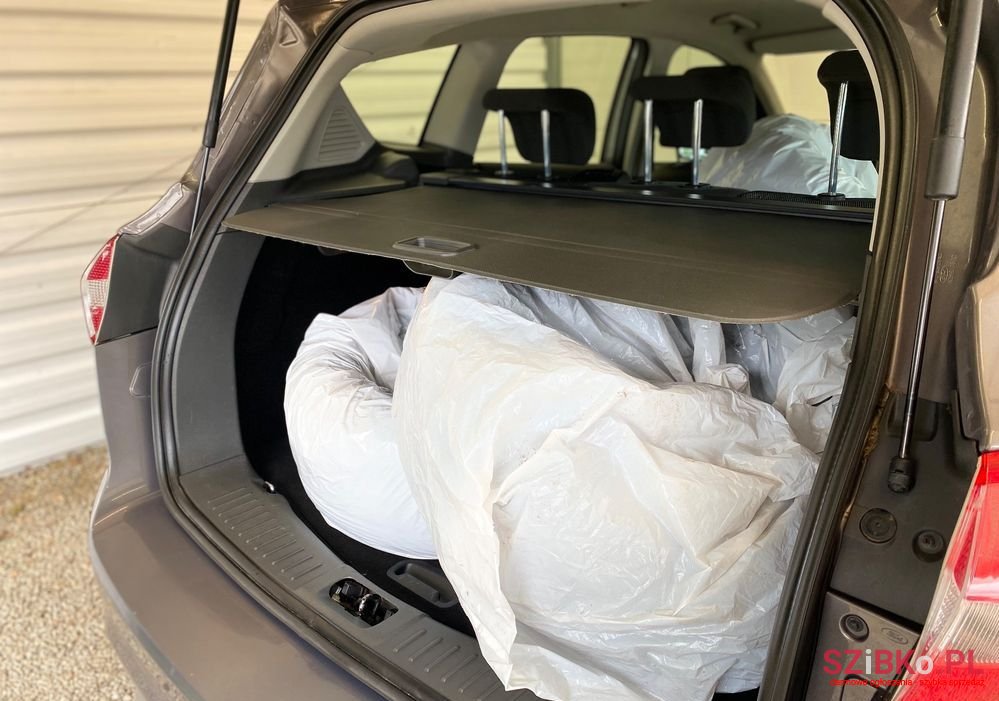 2012' Ford Kuga photo #5