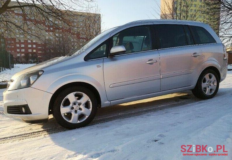 2007' Opel Zafira photo #1