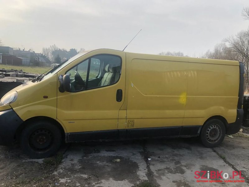 2001' Opel Vivaro photo #2