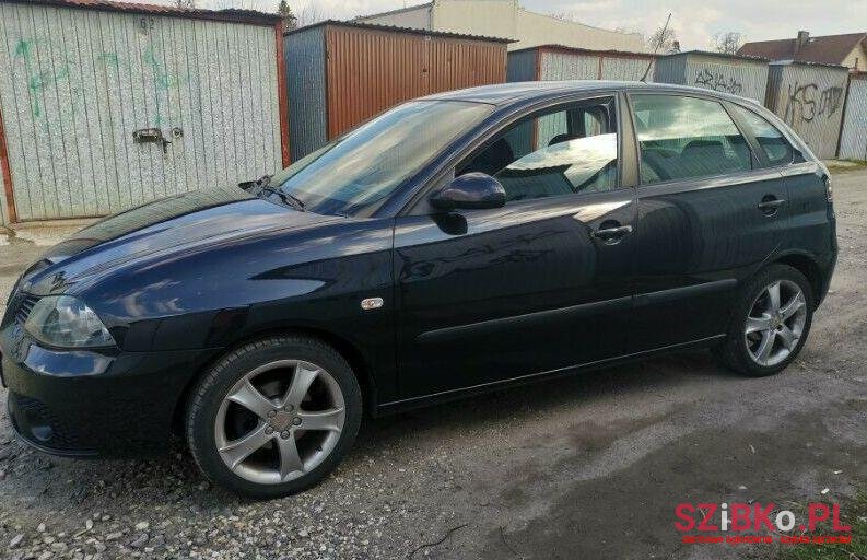 2008' SEAT Ibiza photo #1