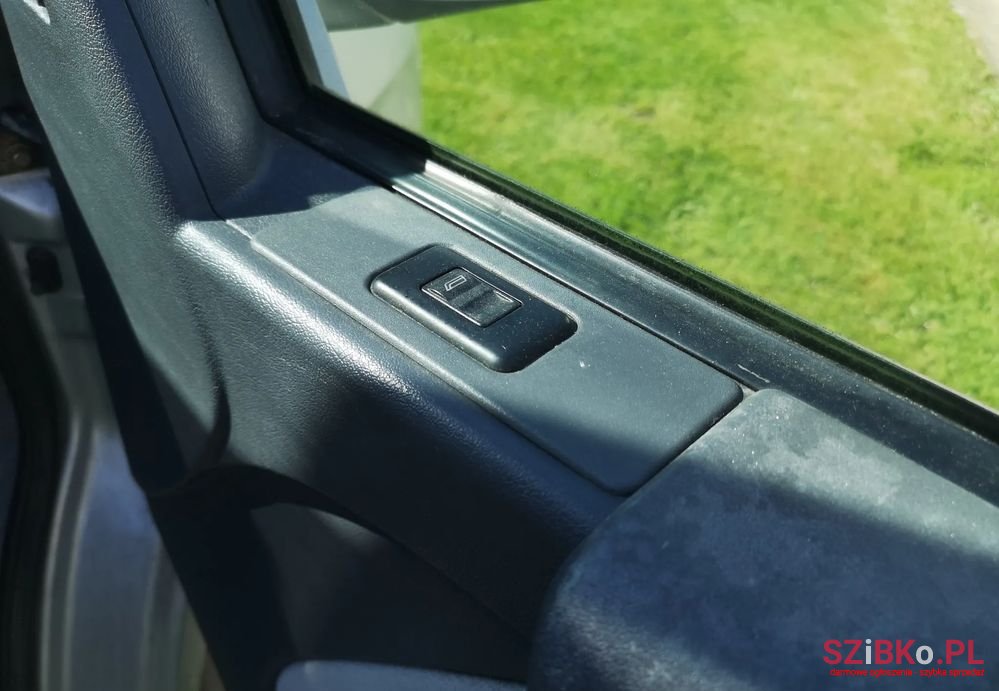 1997' Mercedes-Benz Klasa V photo #4