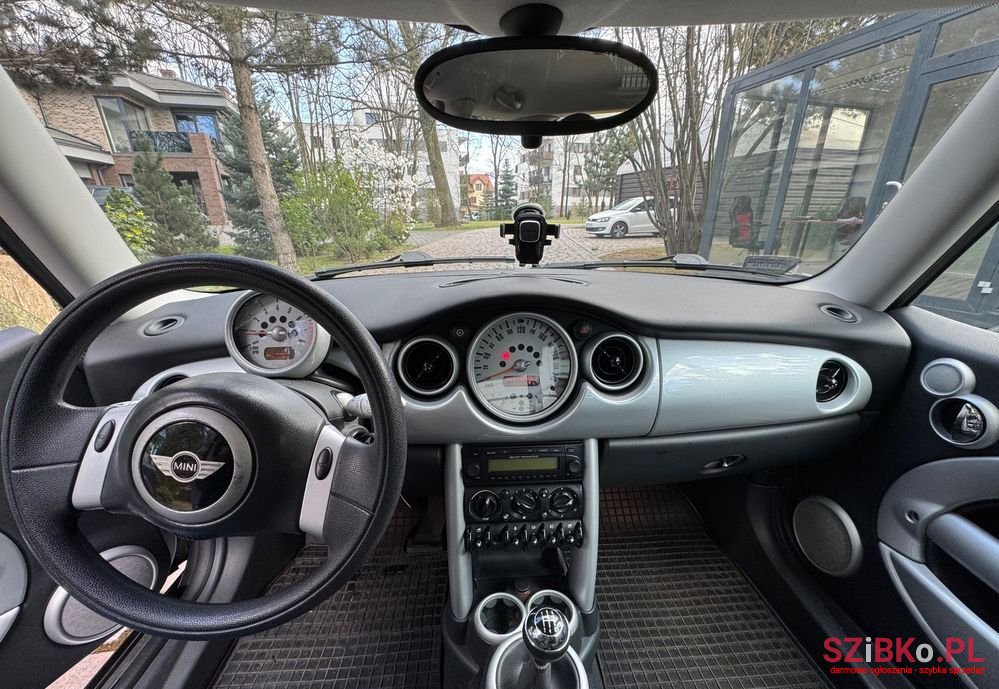2004' MINI One photo #6