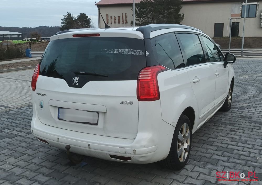 2013' Peugeot 5008 photo #4