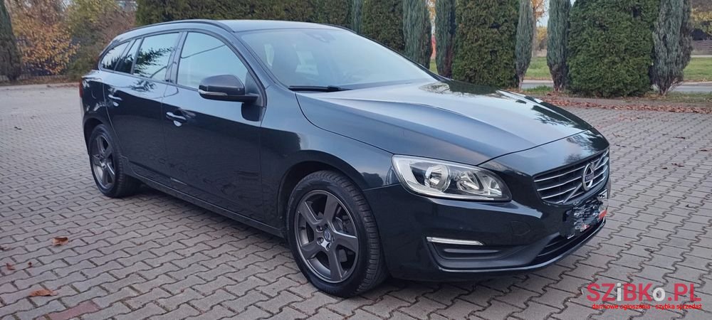 2013' Volvo V60 D2 Momentum photo #6