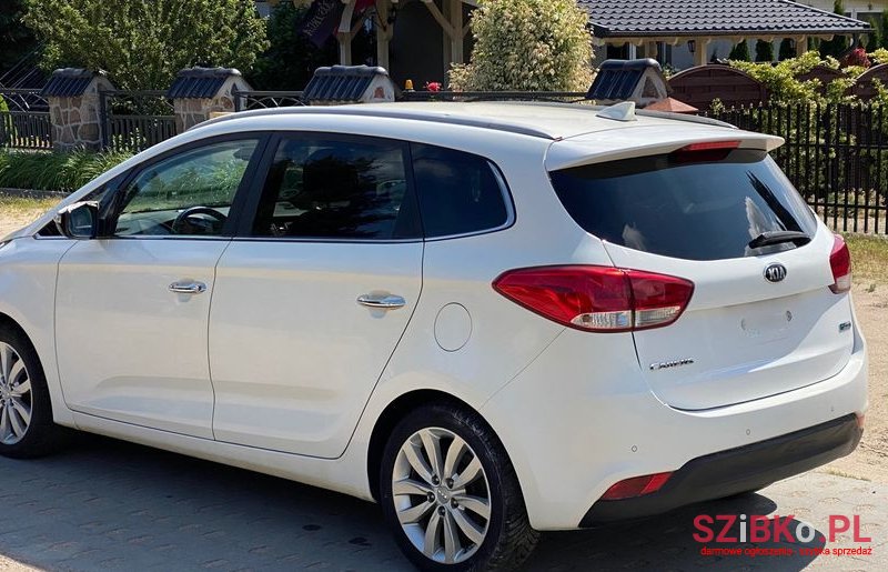 2016' Kia Carens photo #6