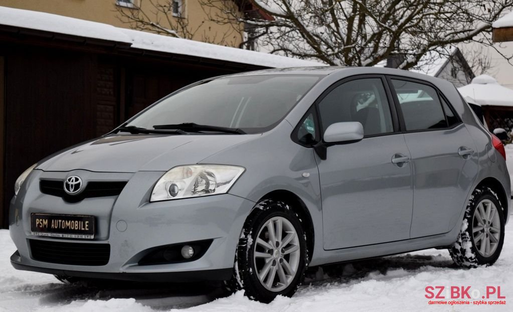 2008' Toyota Auris photo #1