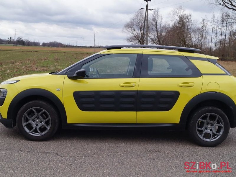 2015' Citroen C4 Cactus 1.2 Puretech Feel photo #3