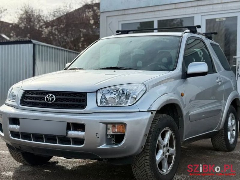 2002' Toyota RAV4 4X4 photo #2