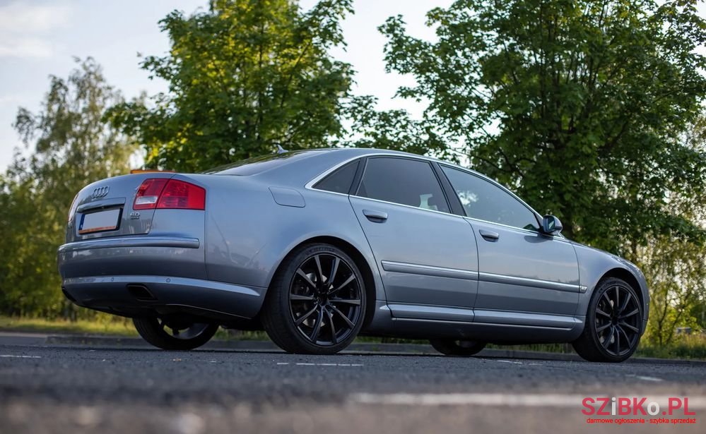 2005' Audi A8 photo #3
